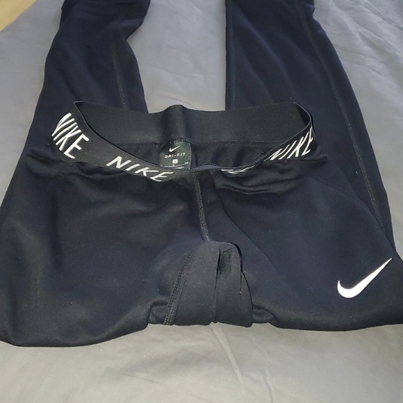 Nike Sweat Capris - Picture 3 of 4